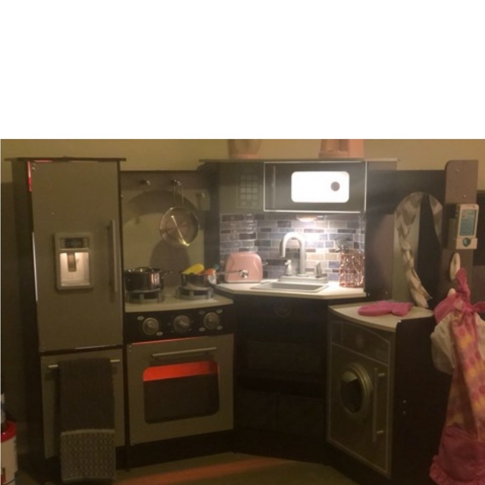 Kids kitchen set